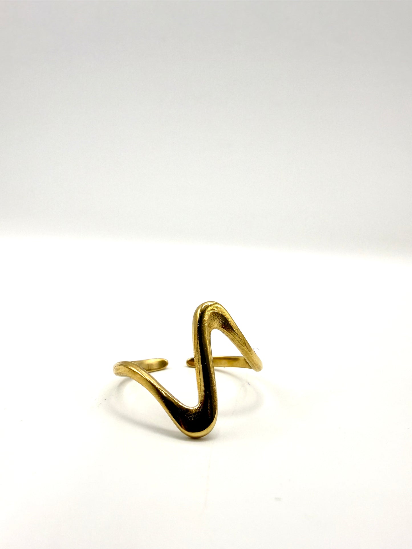 anillo de pico acero inoxidable bañado en oro 14K