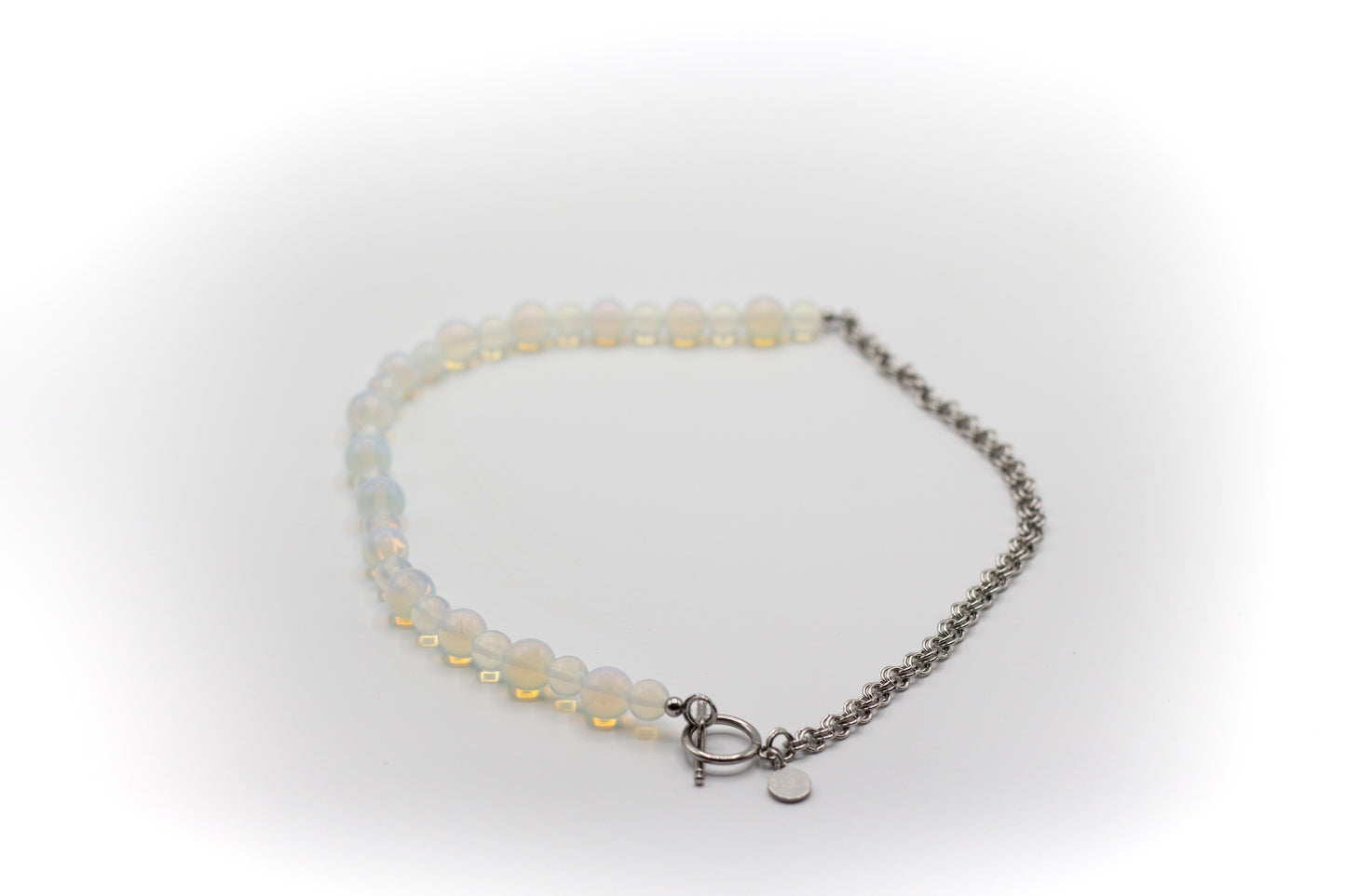 Collar Corto Acero Inoxidable Color Plata y Piedra Natural Ópalo