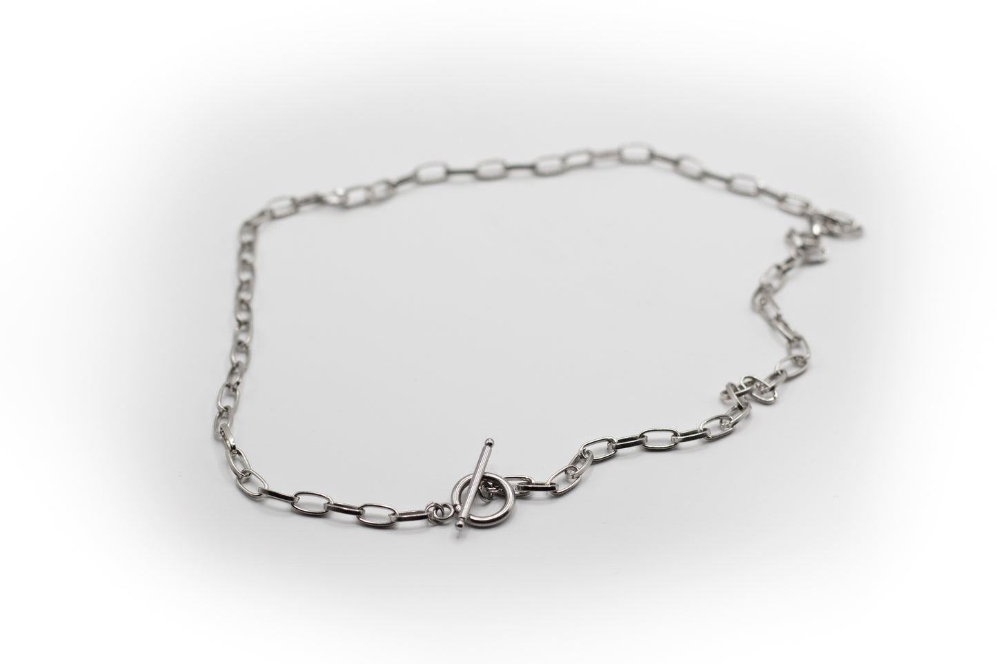 Mittelgroße Halskette aus silbernem Edelstahl