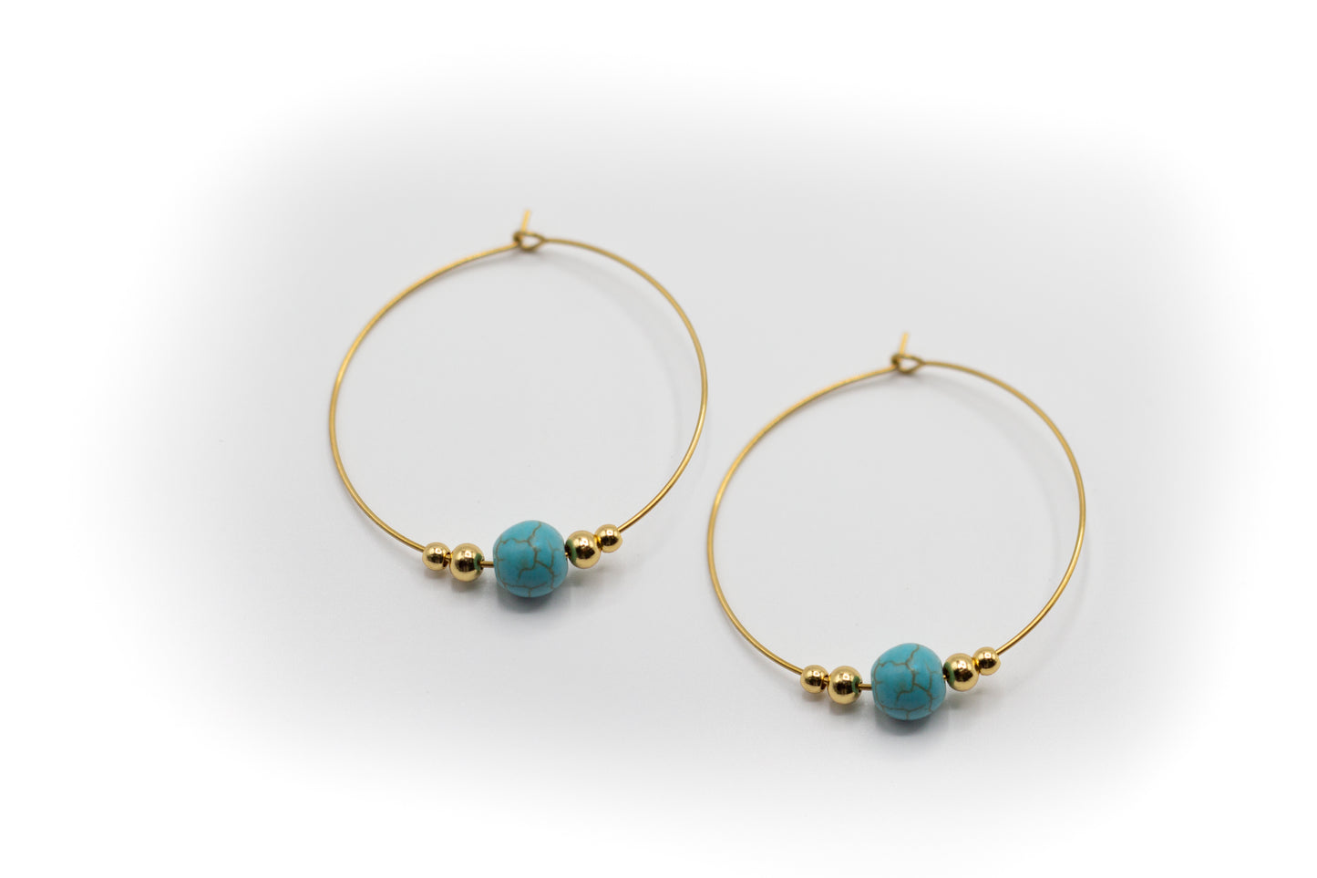 pendientes de aro y piedra natural turquesa con acero inoxidable color oro