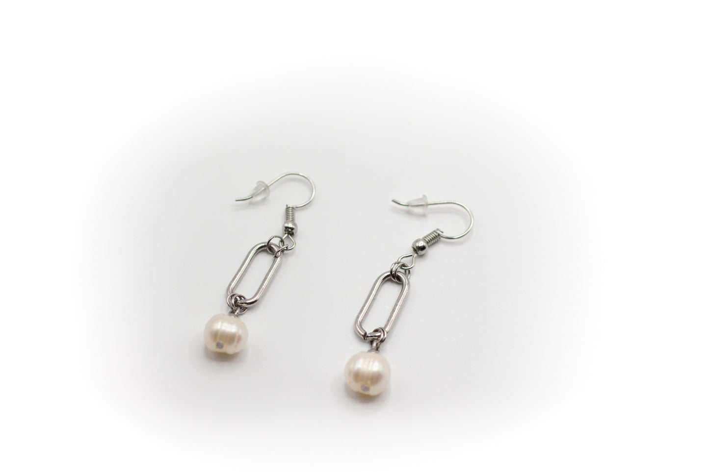 pendientes de gancho, eslabón y acero inoxidable color plata con perla natural