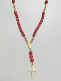 rosario de acero inoxidable bañado en oro con piedras de coral rojo de imitación