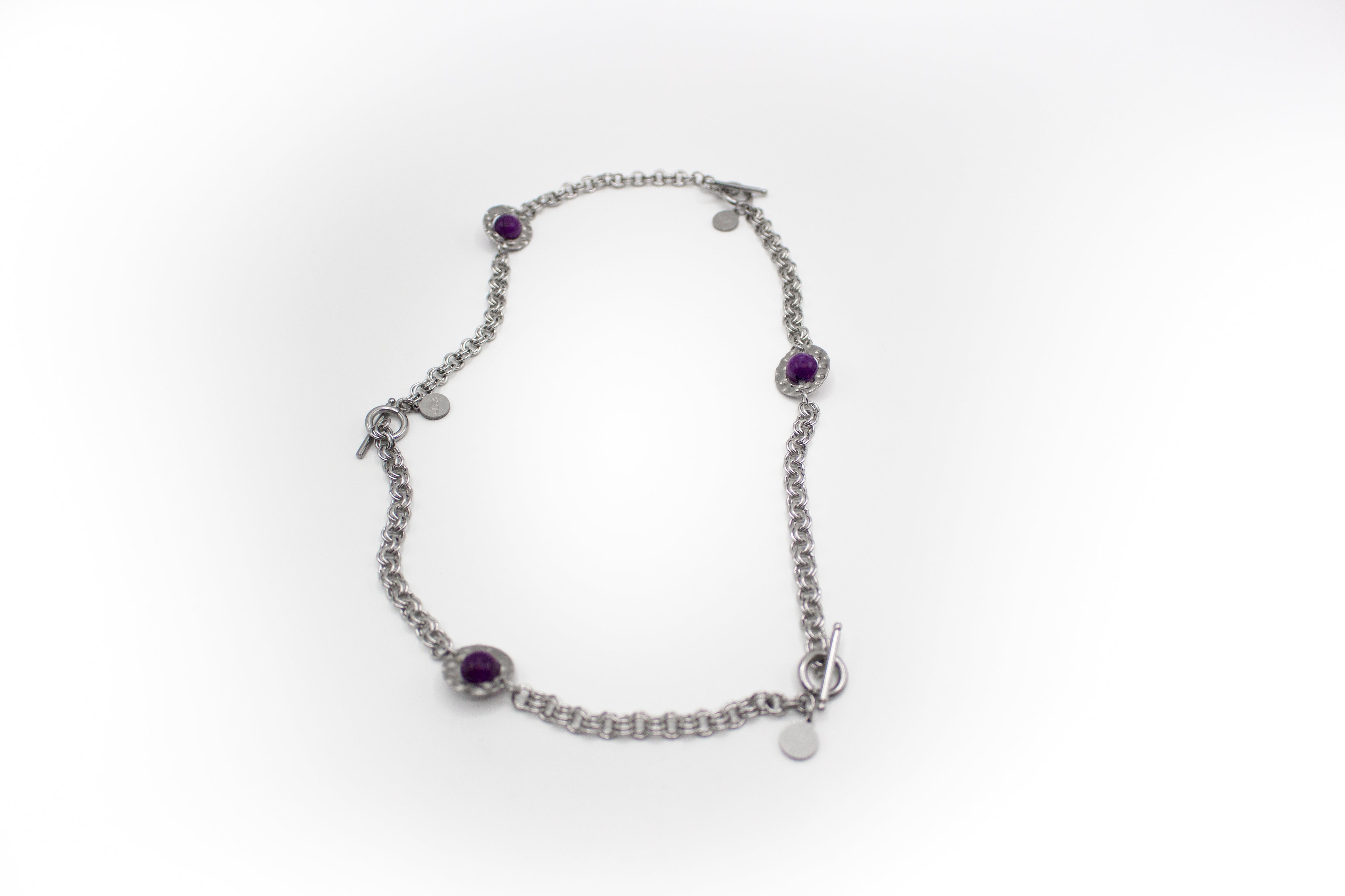 Mittlere Halskette mit 3 Armbändern aus silberfarbenem Edelstahl und natürlichem Charoit-Stein