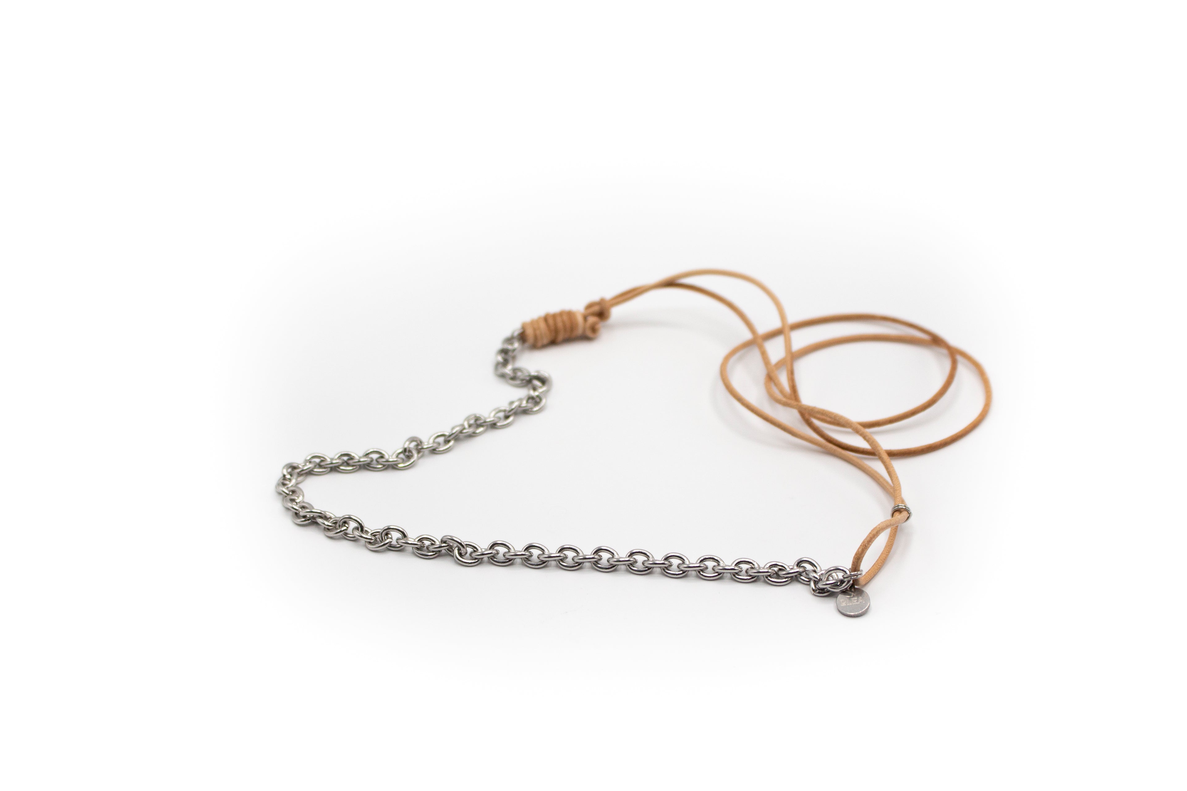 Collar Regulable Acero Inoxidable Color Plata y Cordón de Cuero Natural
