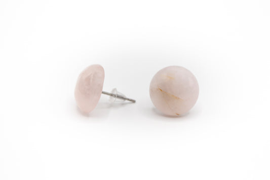 Ohrstecker aus natürlichem Rosenquarzstein und silberfarbenem Edelstahl