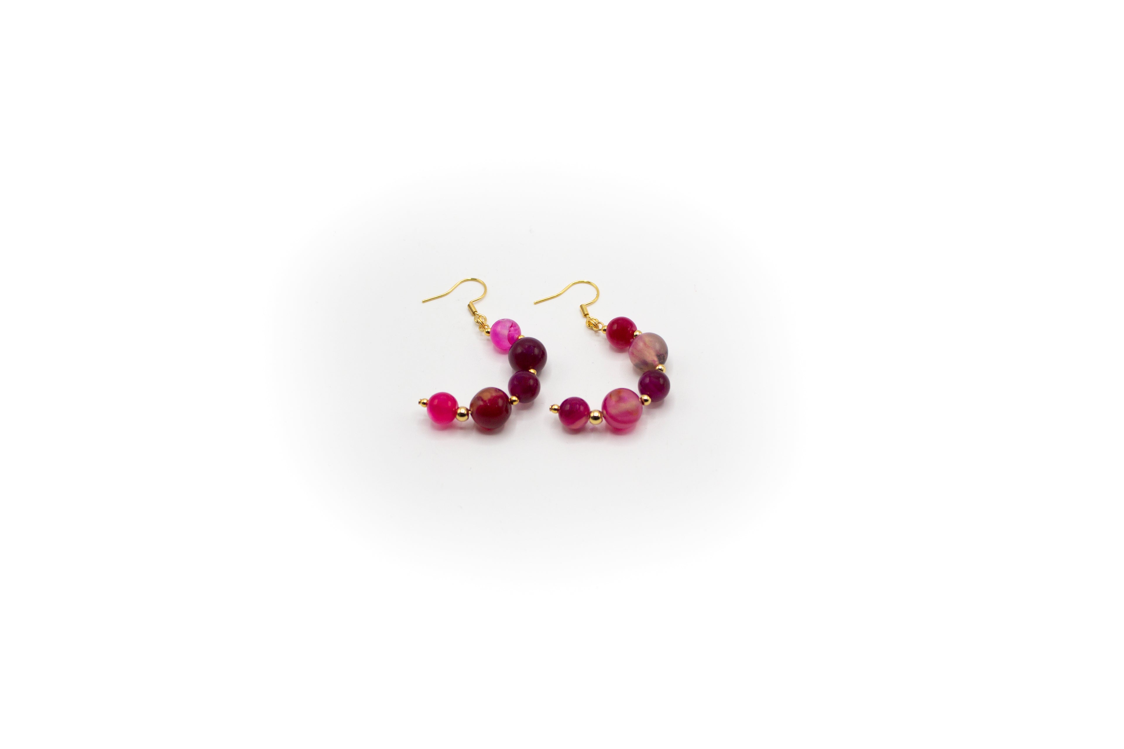 pendientes de medio aro de piedra natural ágata rosa y acero inoxidable color oro