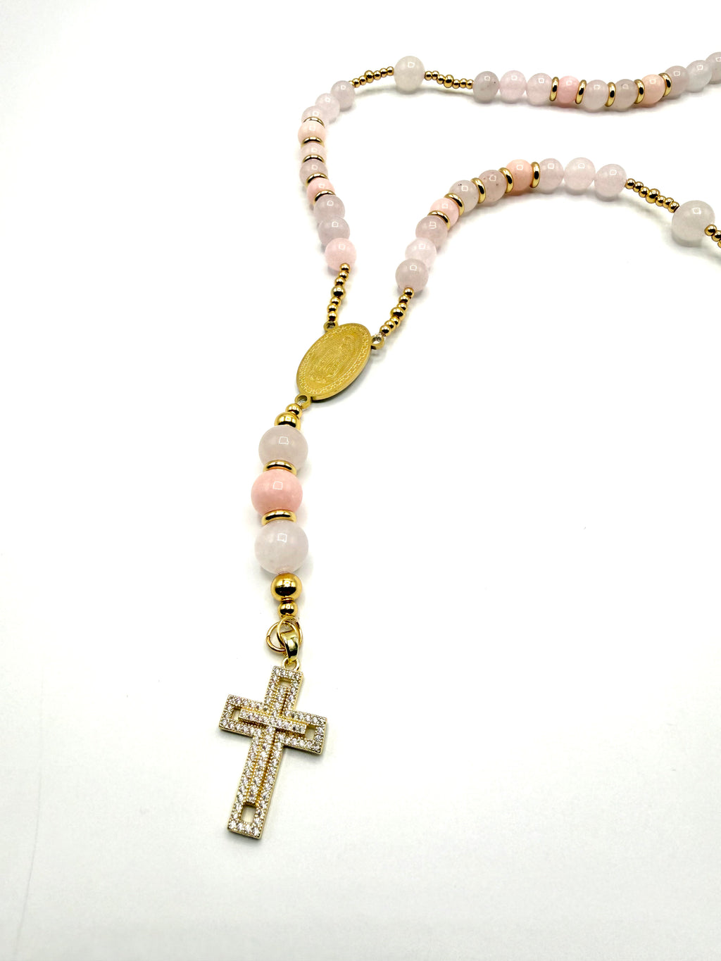 rosario de piedra natural cuarzo rosa y morenita de berilo rosa con acero inoxidable bañado en oro de 14K