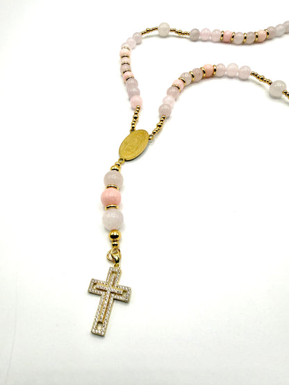 rosario de piedra natural cuarzo rosa y morenita de berilo rosa con acero inoxidable bañado en oro de 14K