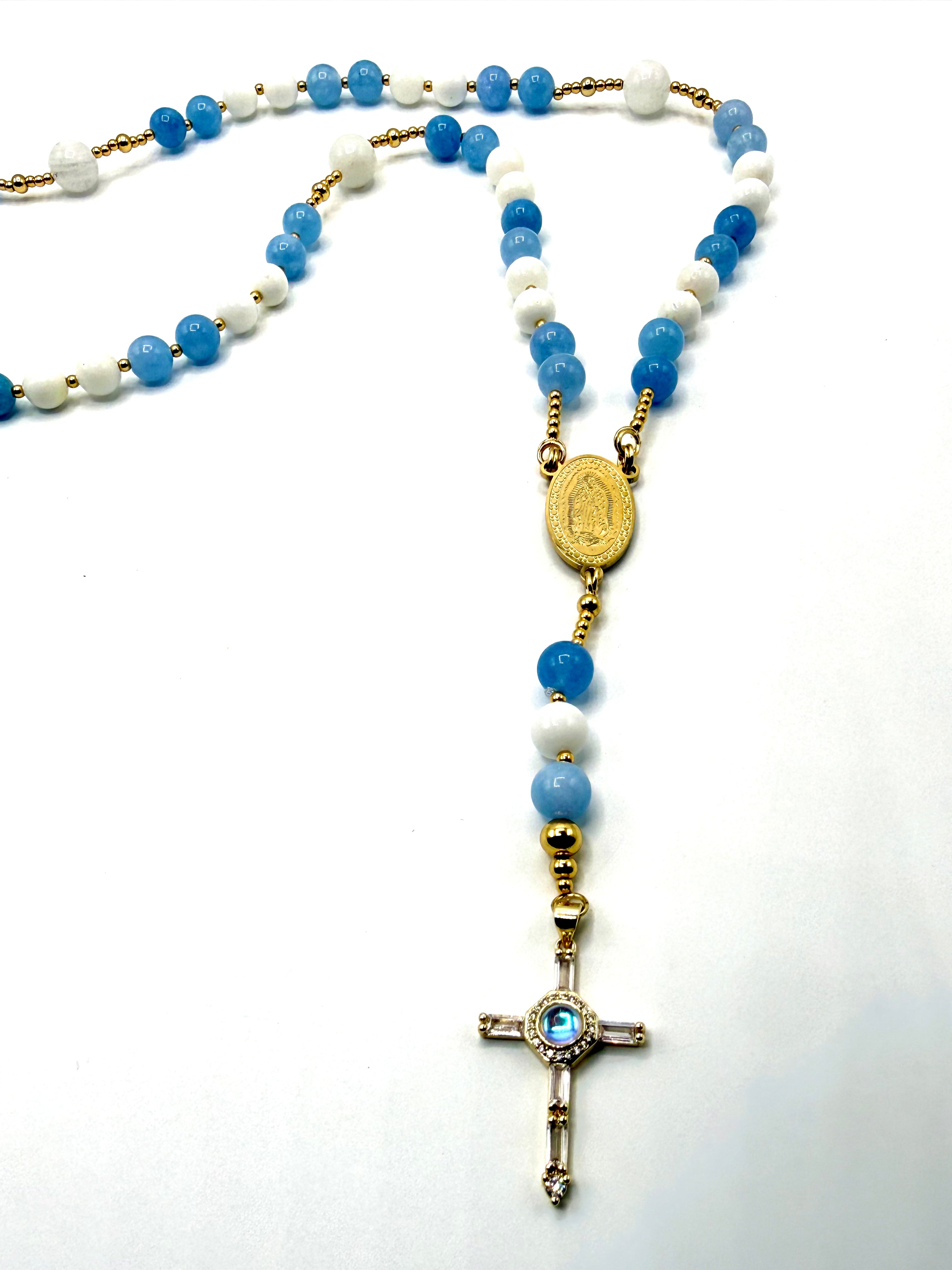 rosario de piedra natural piedra de ángel y ágata blanca con acero inoxidable bañado en oro de 14K