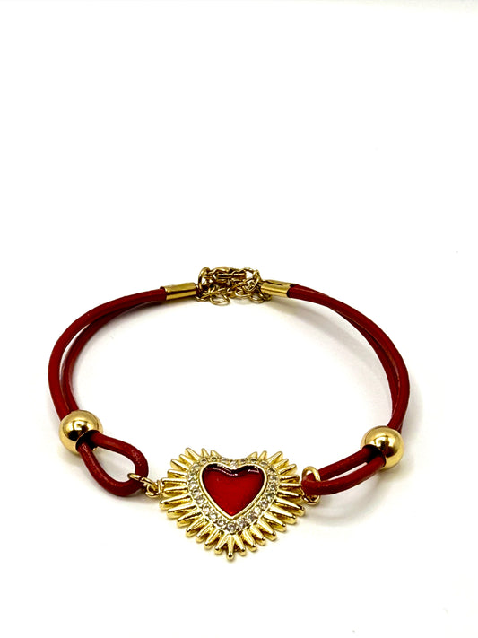 bracelet en cuir rouge avec cœur et détails en acier inoxydable plaqué or 14 carats