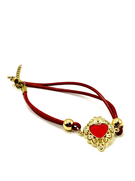 Bracelet en cuir rouge avec cœur et détails en acier inoxydable plaqué or 14 carats