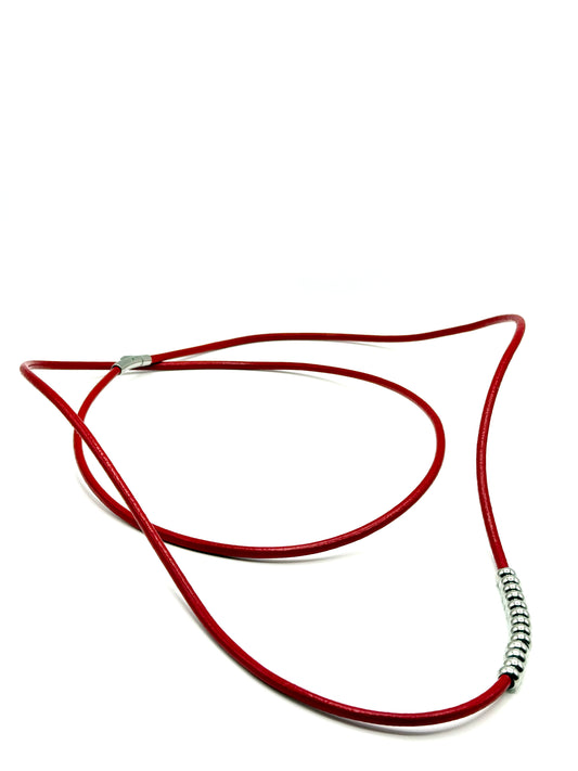 collar, cinturón o pulsera de varias vueltas lo que prefieras... cuero rojo y acero inoxidable