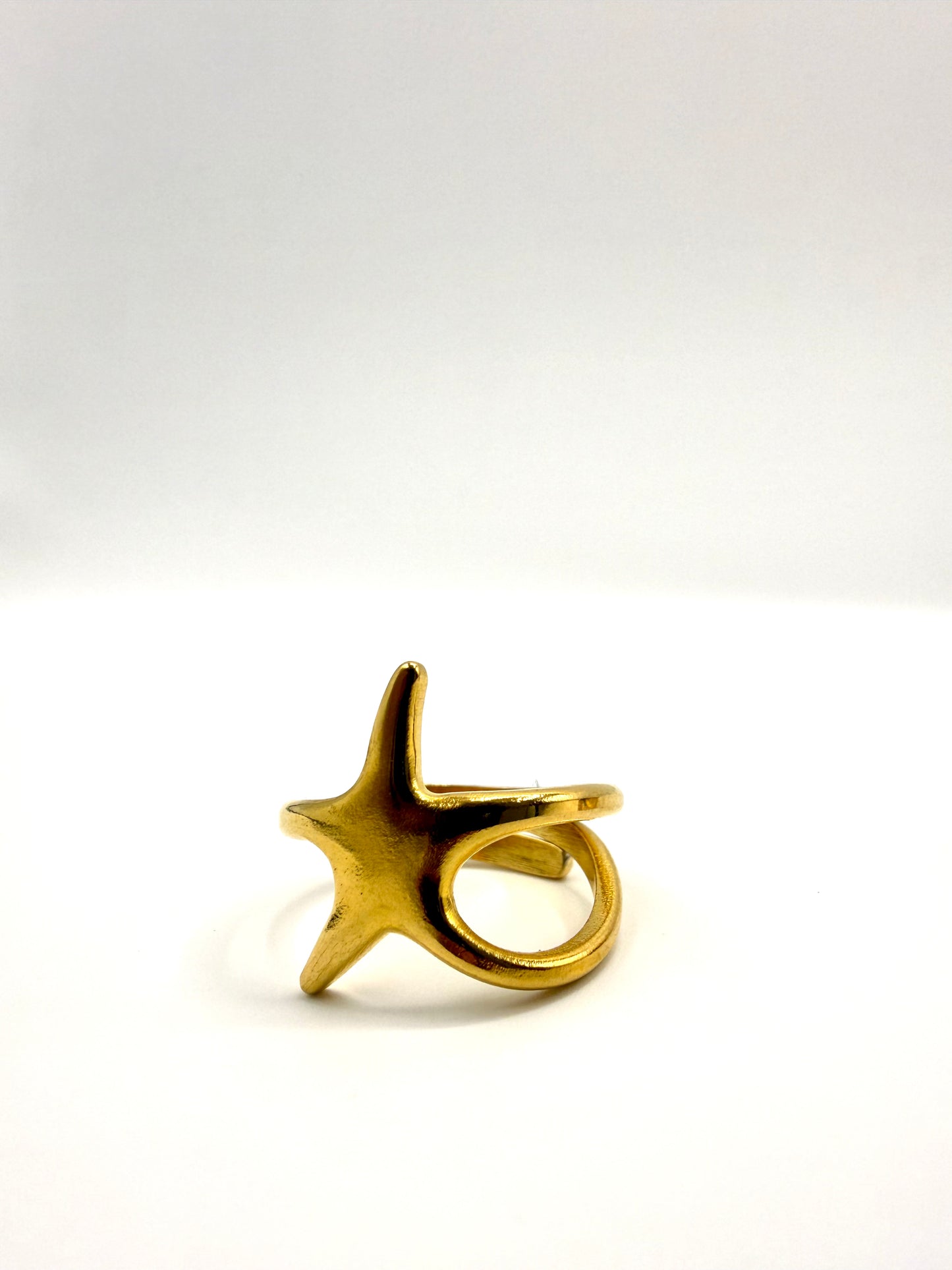 anillo estrella de mar ajustable acero inoxidable bañado en oro de 18K