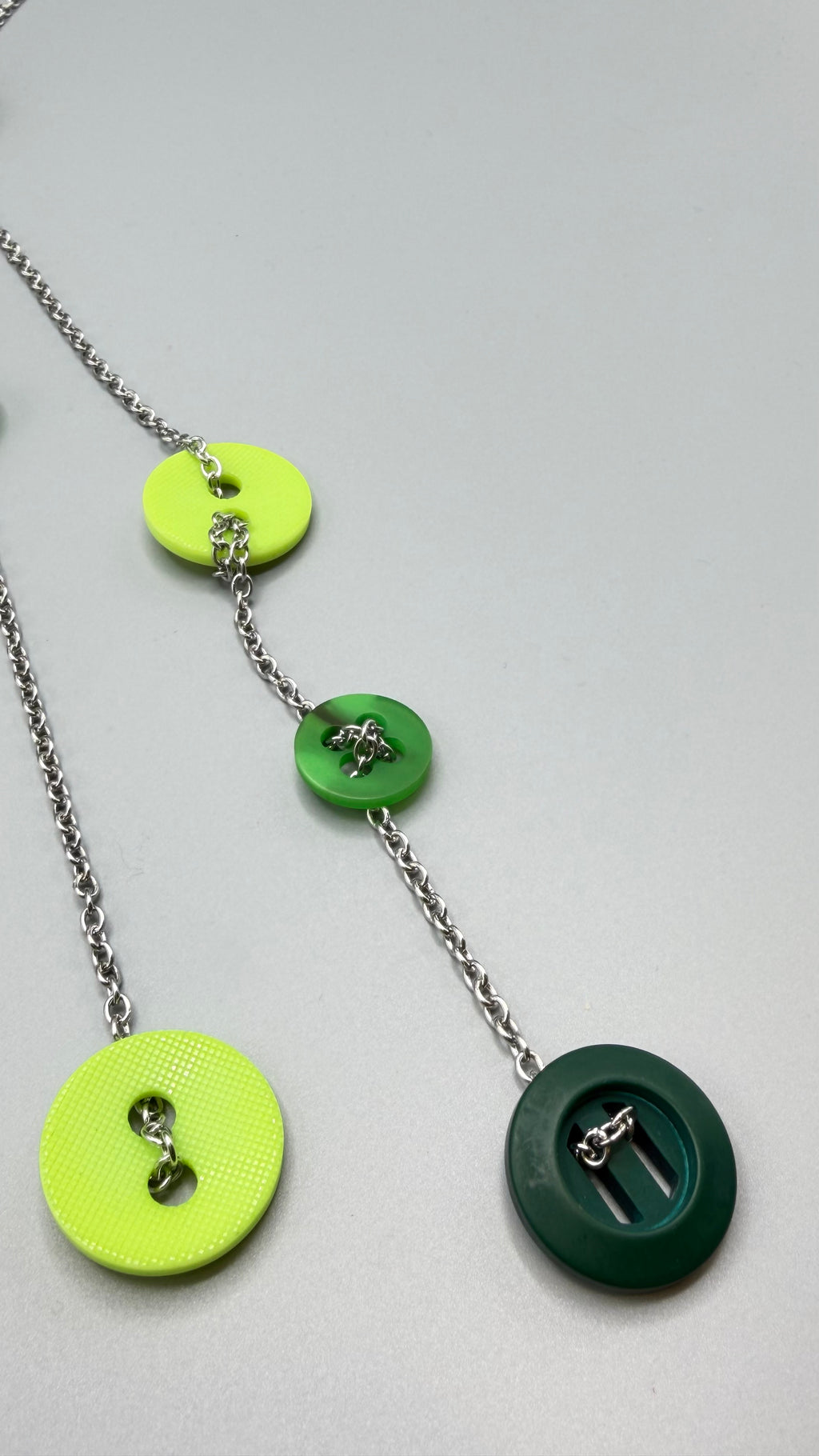 collar Botoné largo