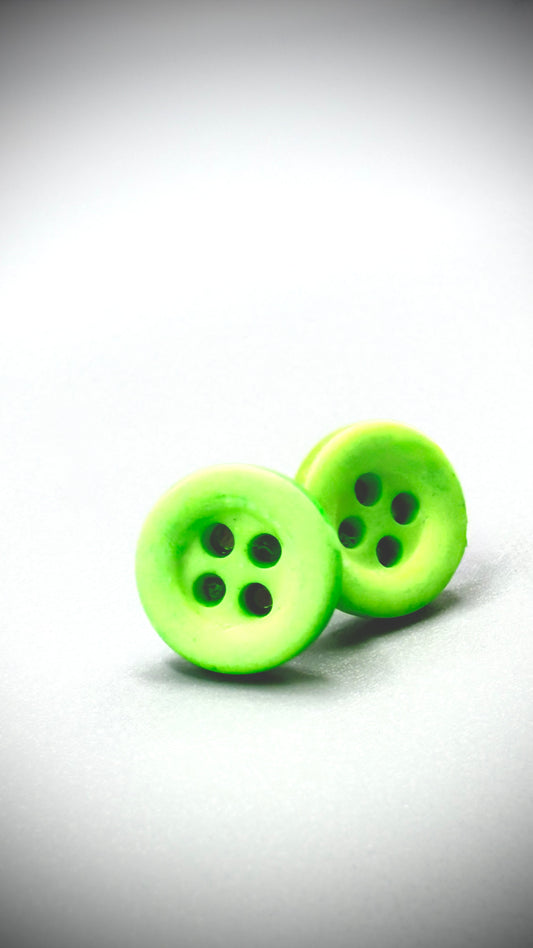 Boucles d'oreilles clous bouton (identiques)