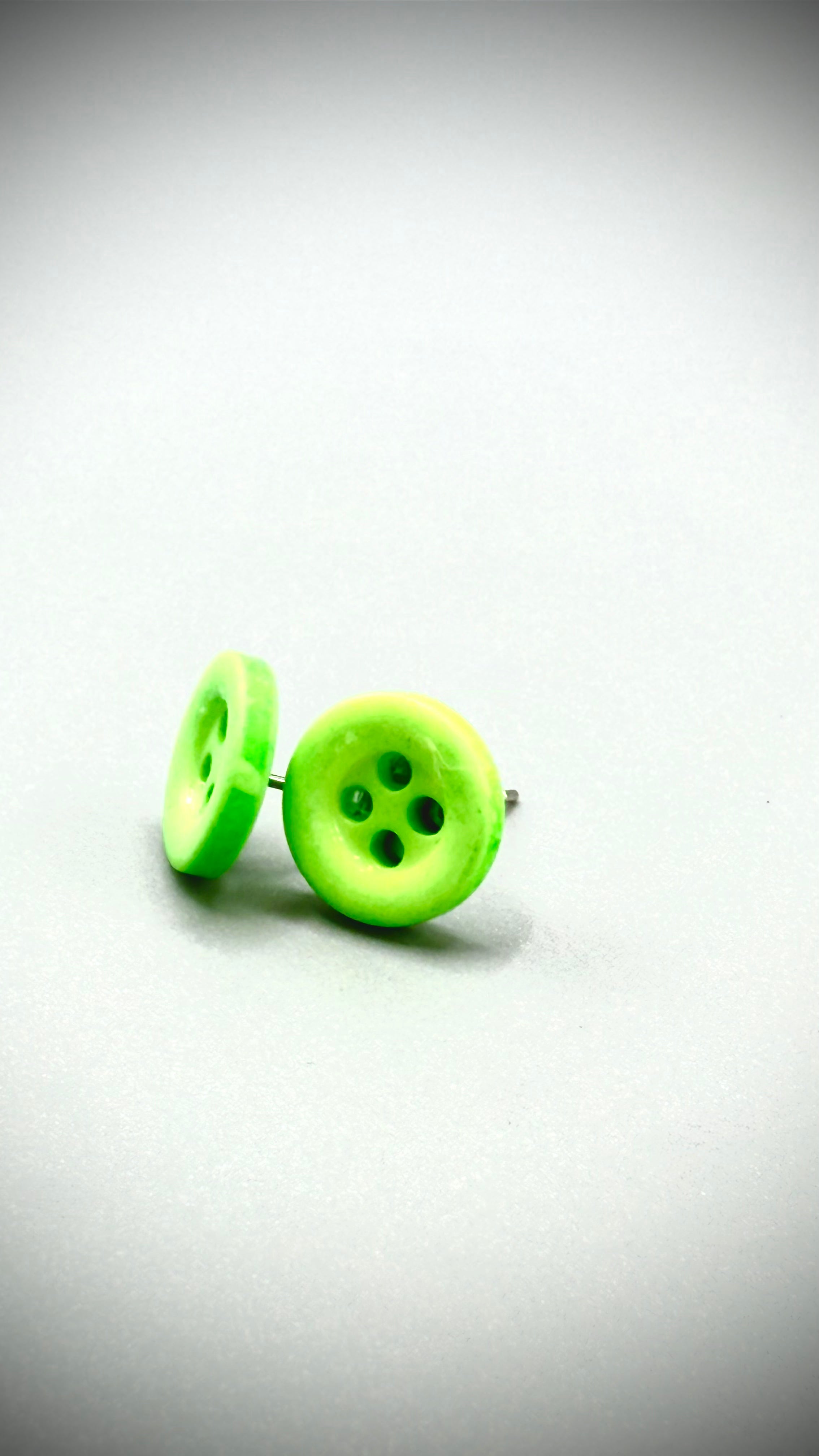 Pendientes pequeños Botoné de botón ( iGUALES )
