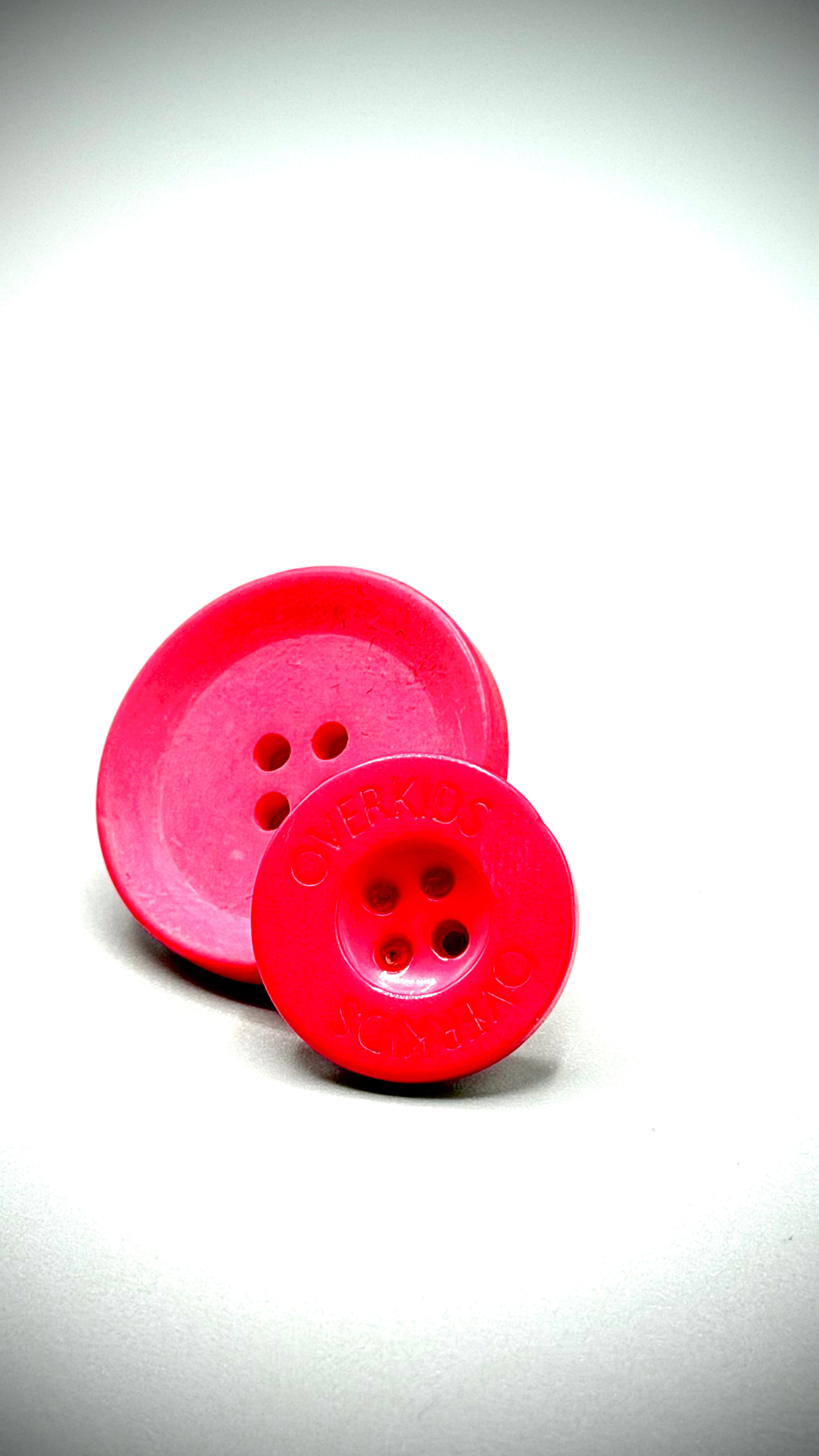 Pendientes Botoné de botón ROJOS ( DESiGUALES )