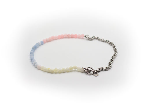 Kurze Halskette aus silberfarbenem Edelstahl und natürlichem Morganit-Beryll-Stein