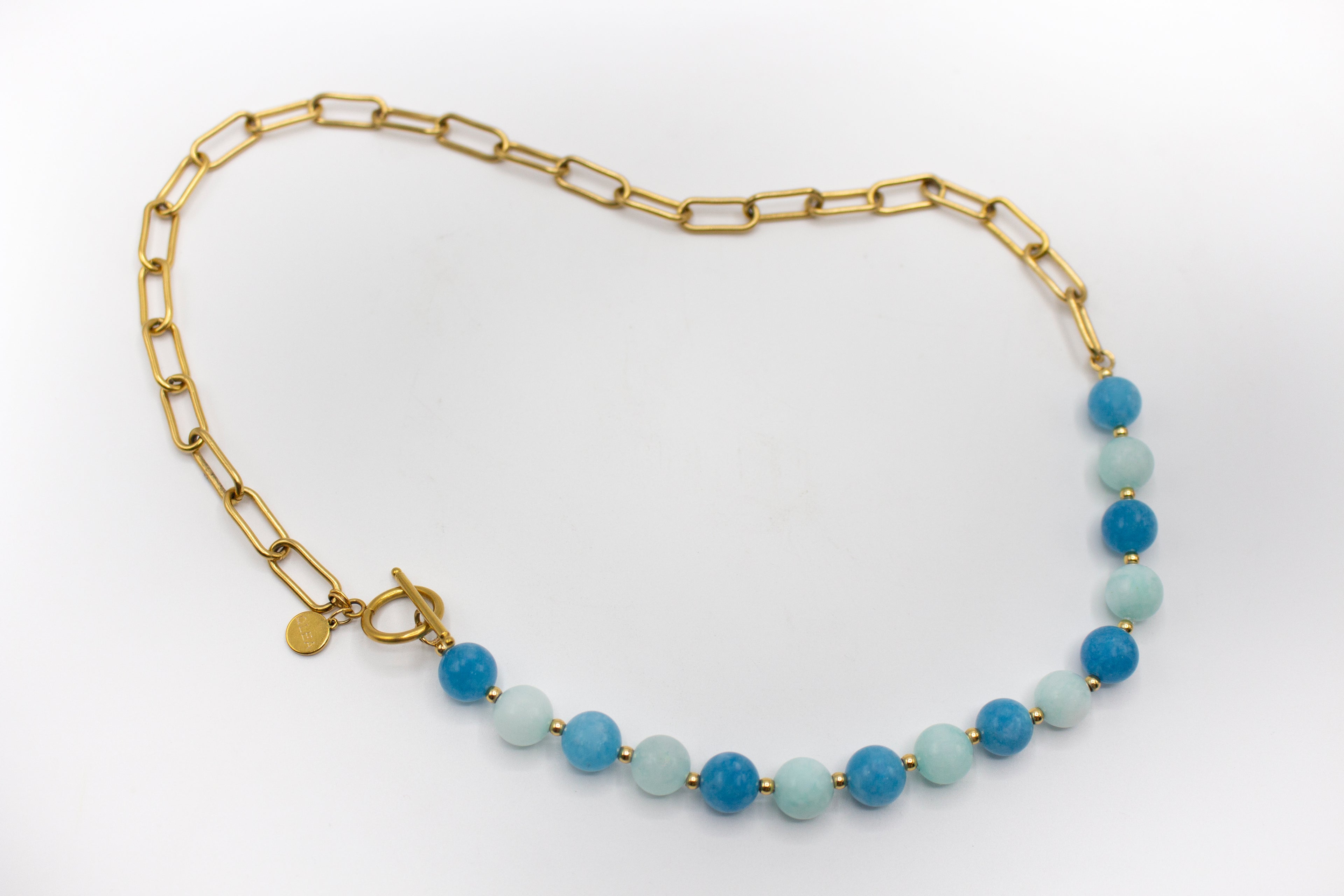 Mittlere Halskette aus goldfarbenem Edelstahl mit natürlichem Jade- und Amazonitstein