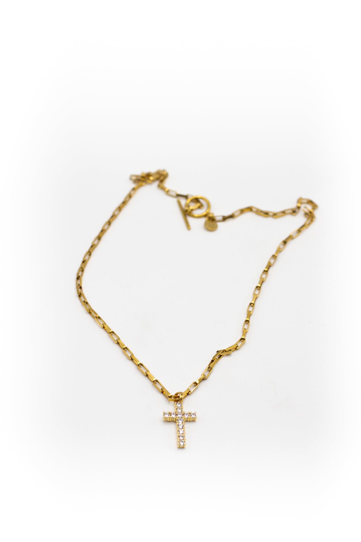 Mittlere goldfarbene Edelstahlkette mit Zirkonia