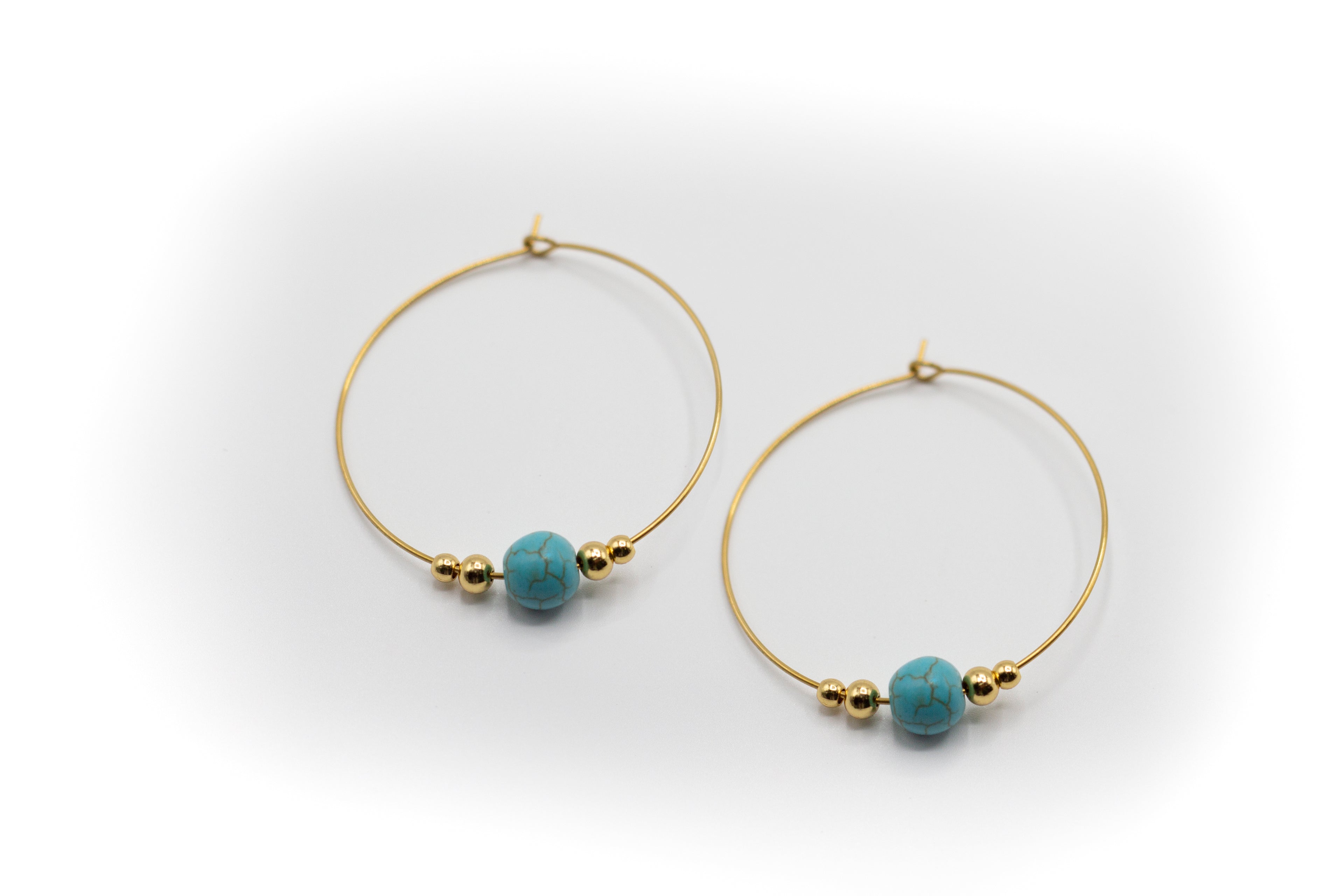 pendientes de aro y piedra natural turquesa con acero inoxidable color oro