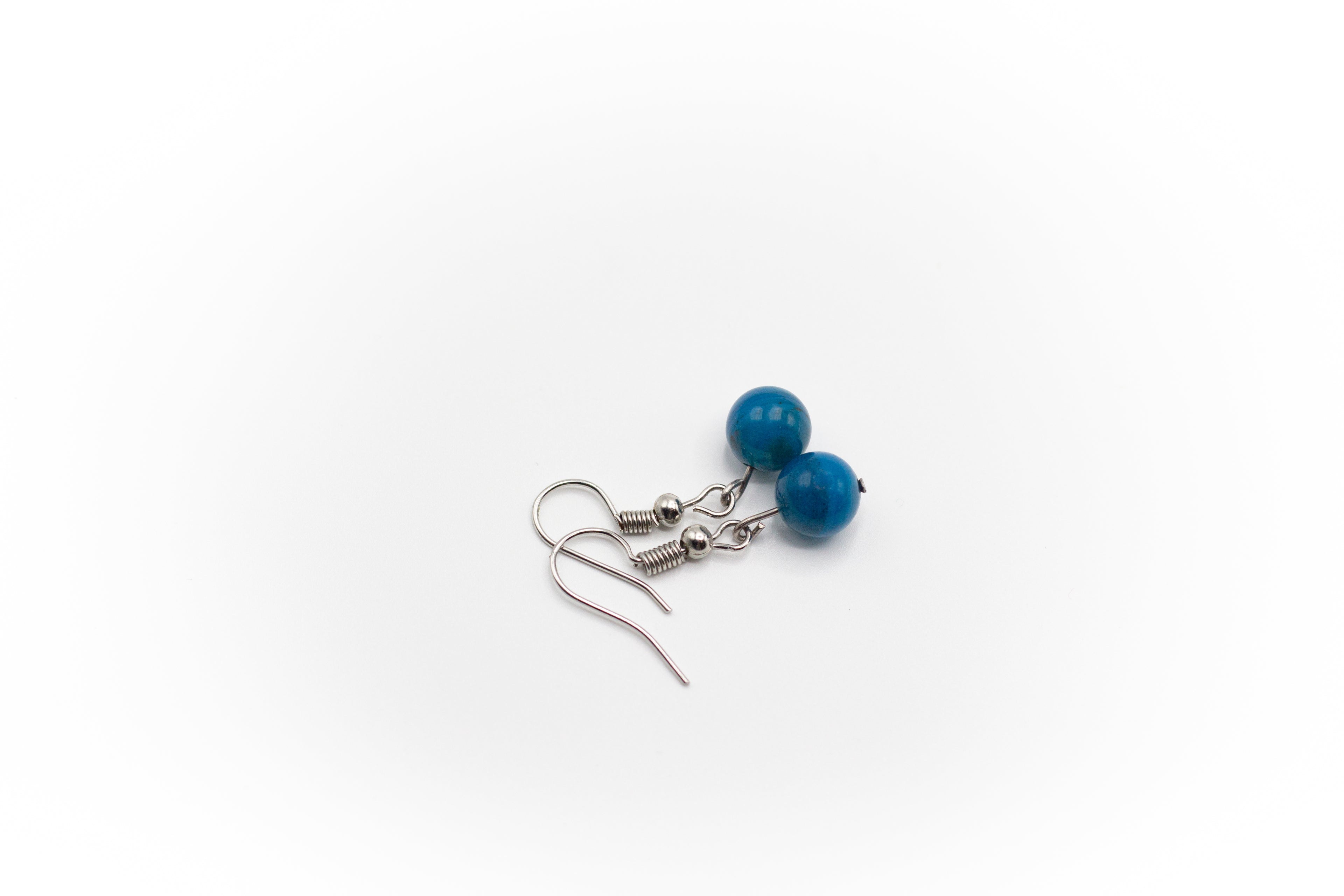 pendientes&nbsp;gancho de acero inoxidable color plata con piedra natural ágata azul