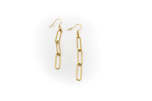 Goldfarbene Edelstahl-Hakenohrringe mit Kette