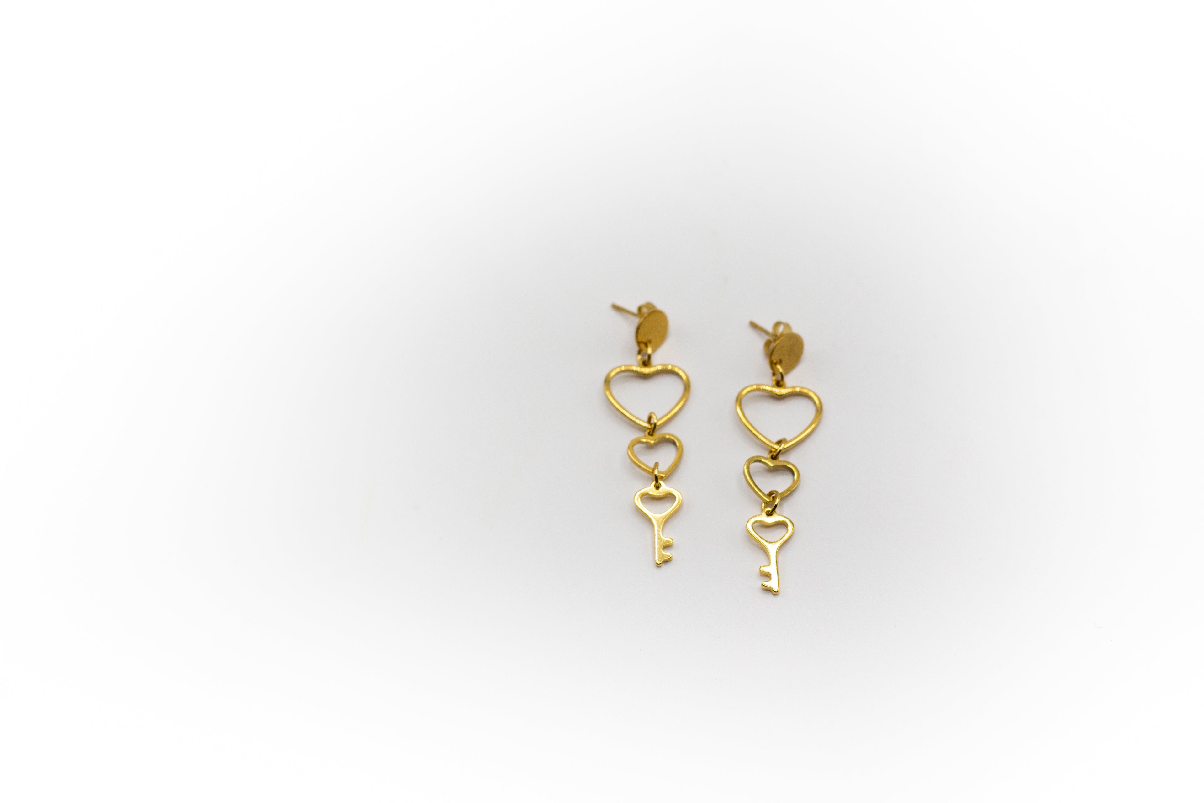 Herz und Schlüssel Ohrstecker - goldfarbener Edelstahl